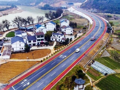 �����Uɽ���חl��ɫ��· ���������l(xi��ng)��