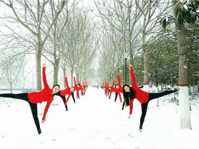 ������Ů���� ��ȶ��ˡ�ѩ���٤��